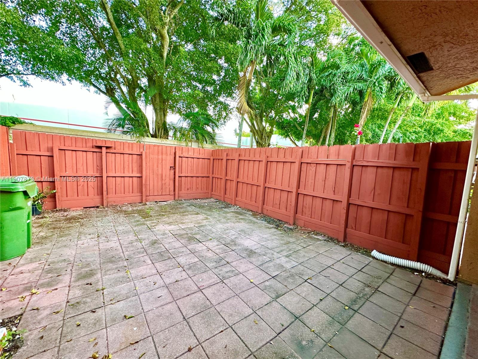 PEMBROKE POINTE SEC ONE - Residential