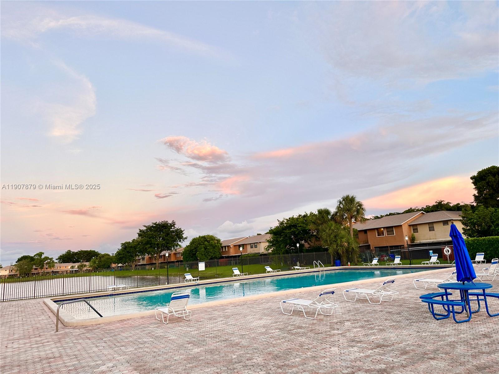 PEMBROKE POINTE SEC ONE - Residential