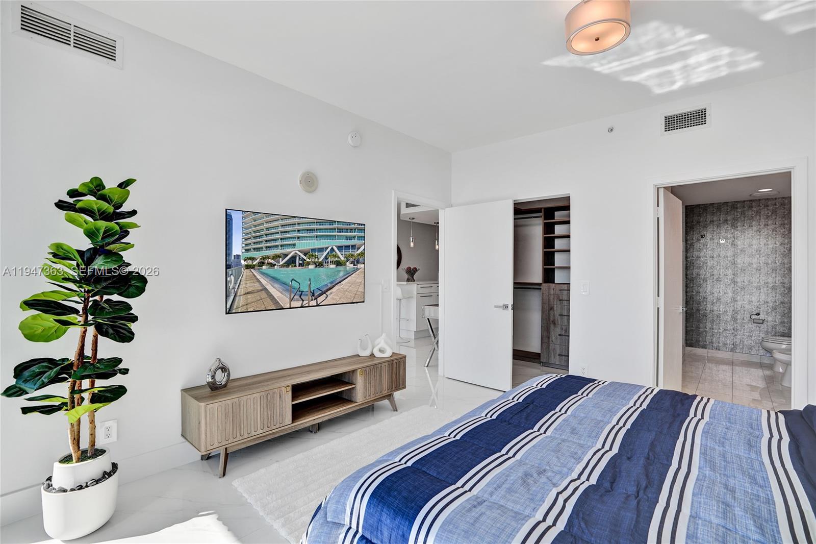 MARINABLUE CONDO - Residential