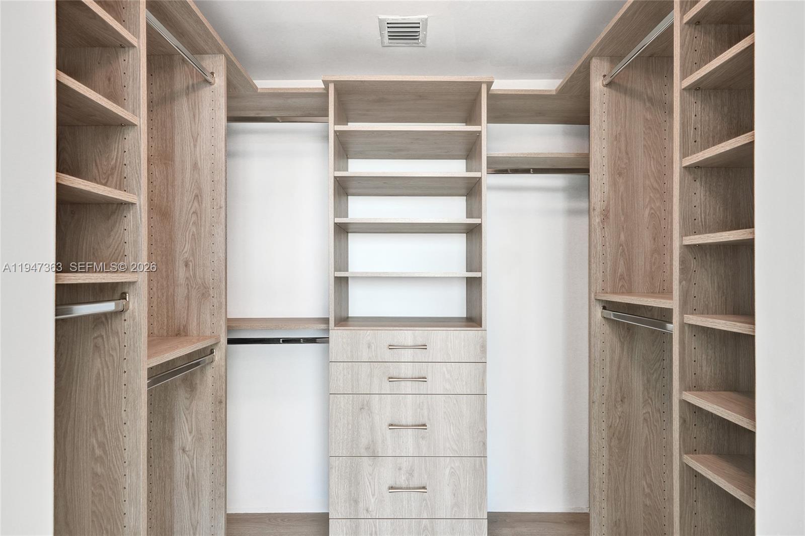 888 Biscayne Blvd 2404