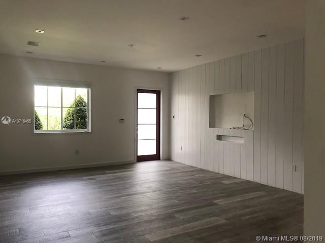 BEVERLY GARDENS - Residential Lease