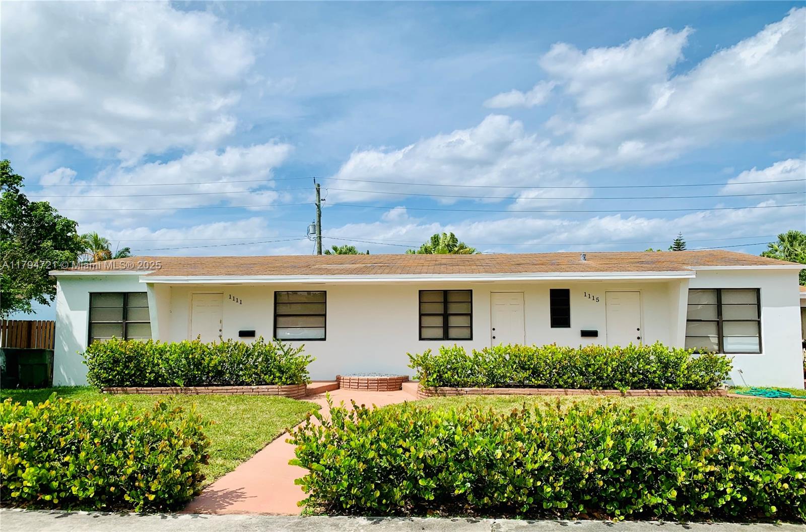 Rental Property at 1111 Ne 10th St 1111, Hallandale Beach, Broward County, Florida - Bedrooms: 2 
Bathrooms: 1  - $2,350 MO.