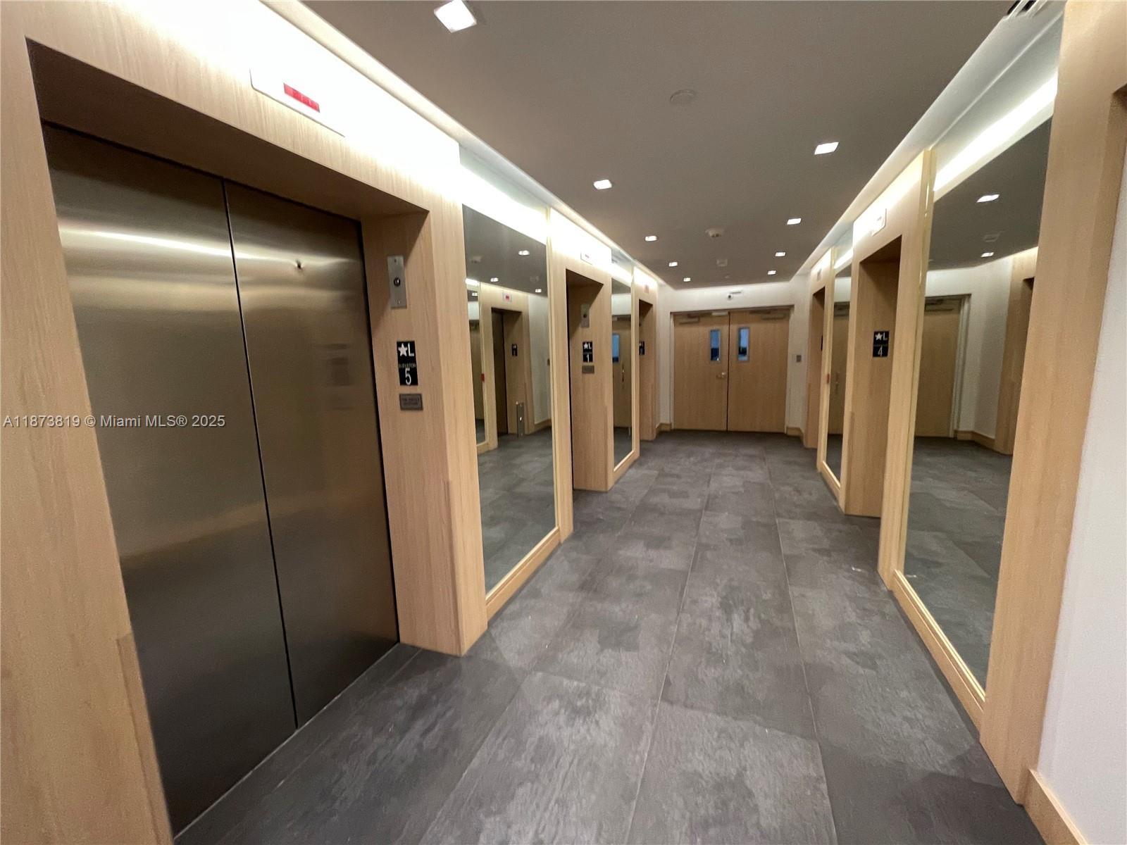 IVY CONDO - Residential