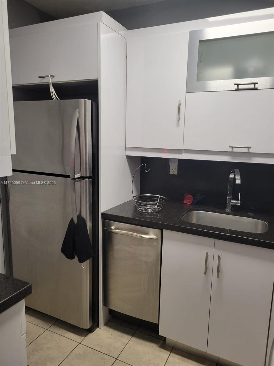 TRITON TOWER CONDO - Residential