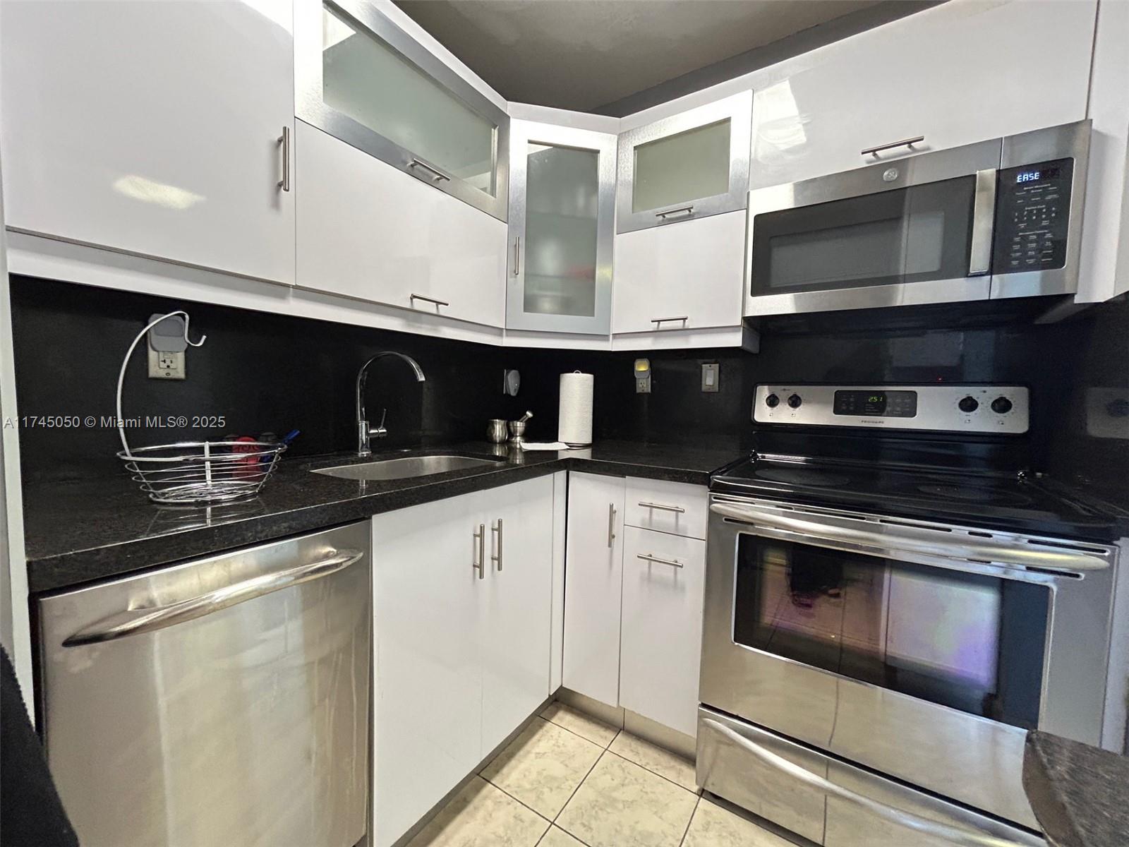 TRITON TOWER CONDO - Residential