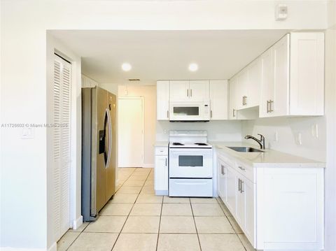 10651 SW 108th Ave 2E Miami FL 33176