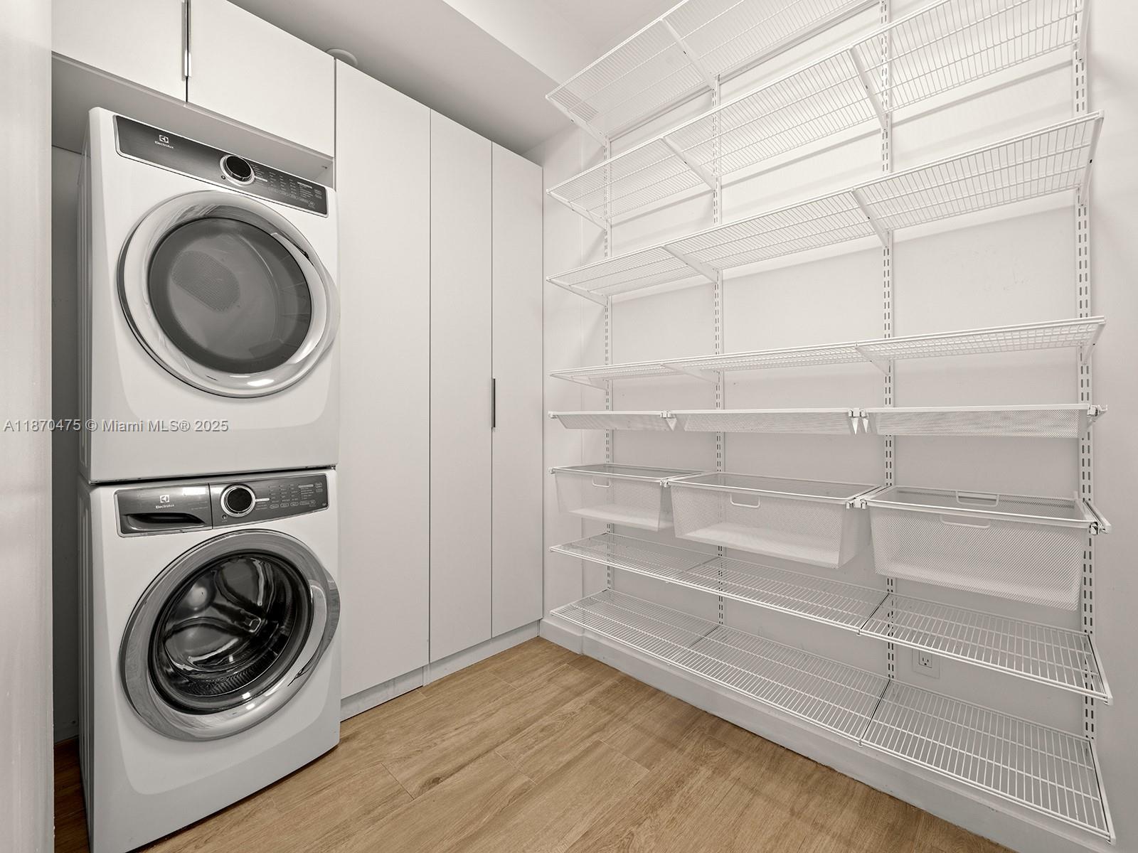 CLUB RESIDENCES AT PARK G - Residential