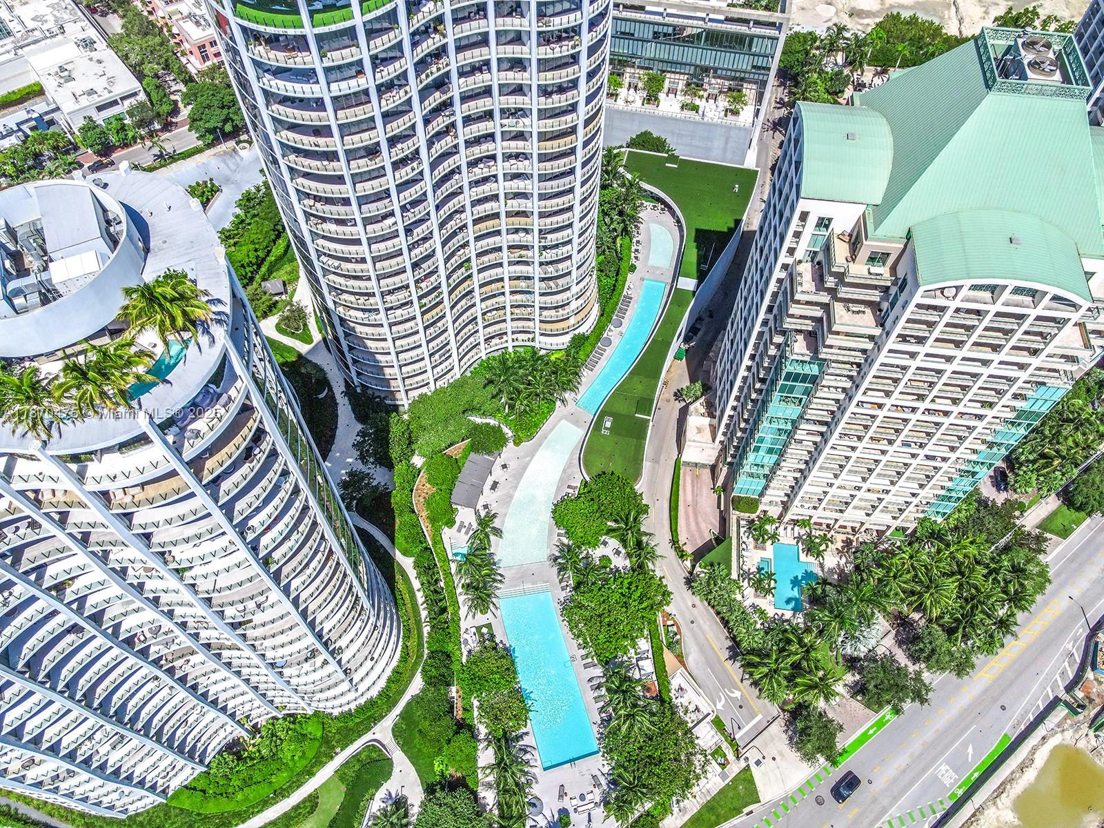 CLUB RESIDENCES AT PARK G - Residential