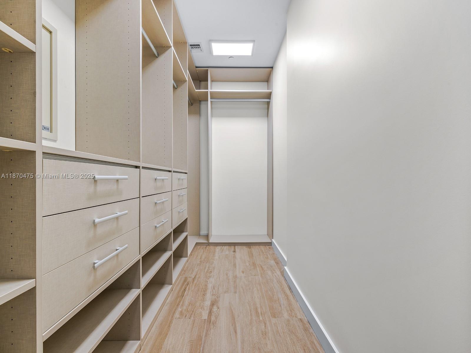 CLUB RESIDENCES AT PARK G - Residential