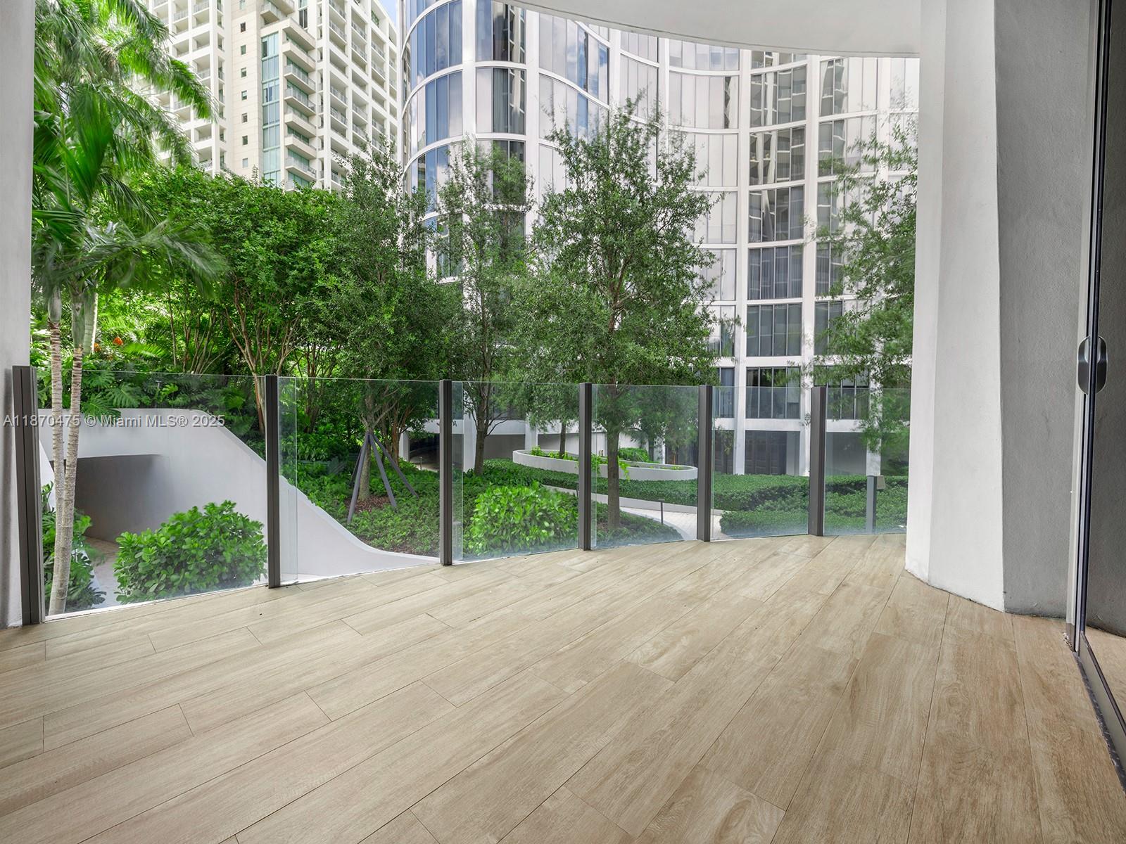 CLUB RESIDENCES AT PARK G - Residential