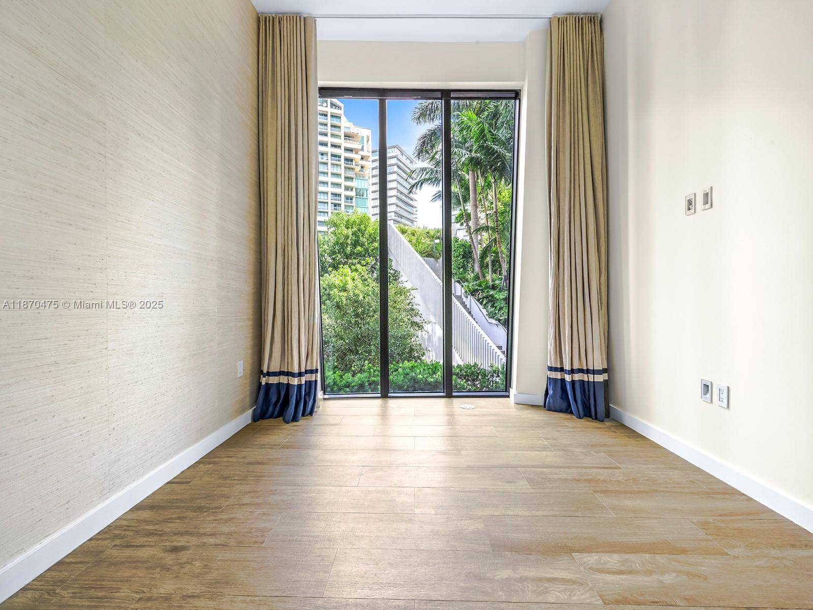 CLUB RESIDENCES AT PARK G - Residential