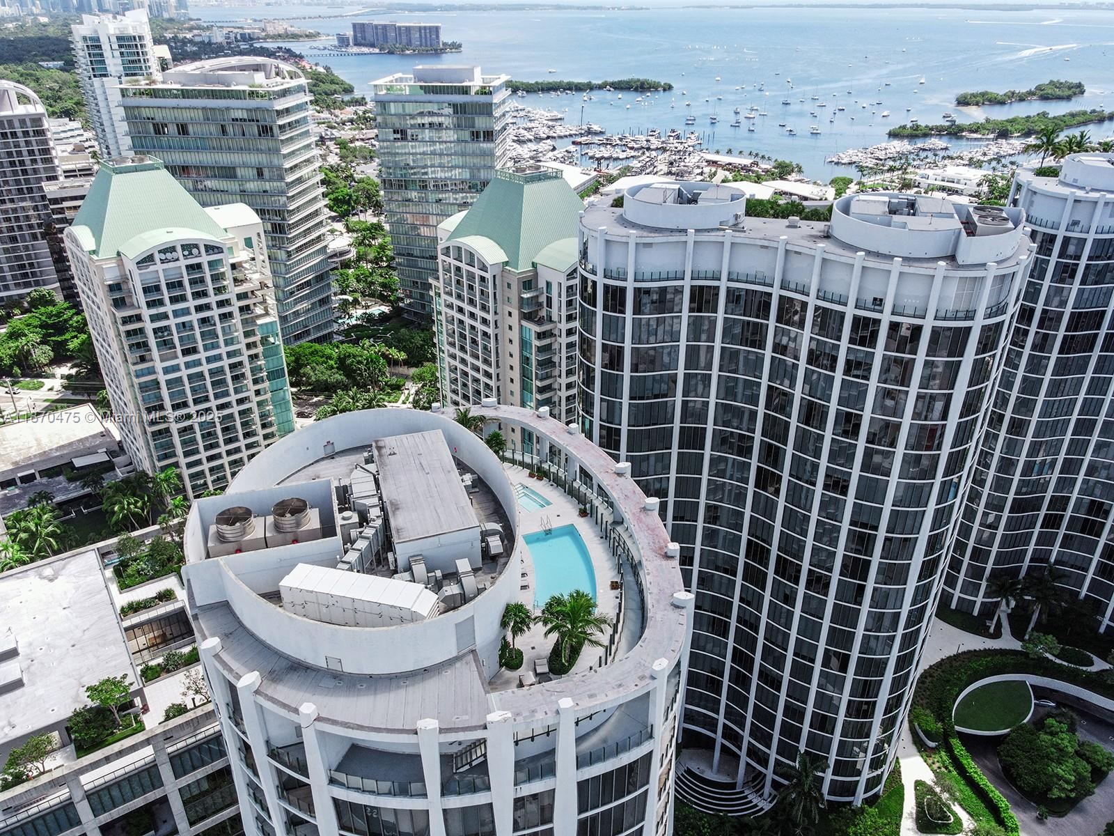 CLUB RESIDENCES AT PARK G - Residential