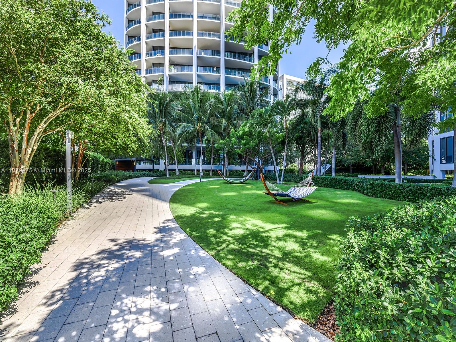 CLUB RESIDENCES AT PARK G - Residential