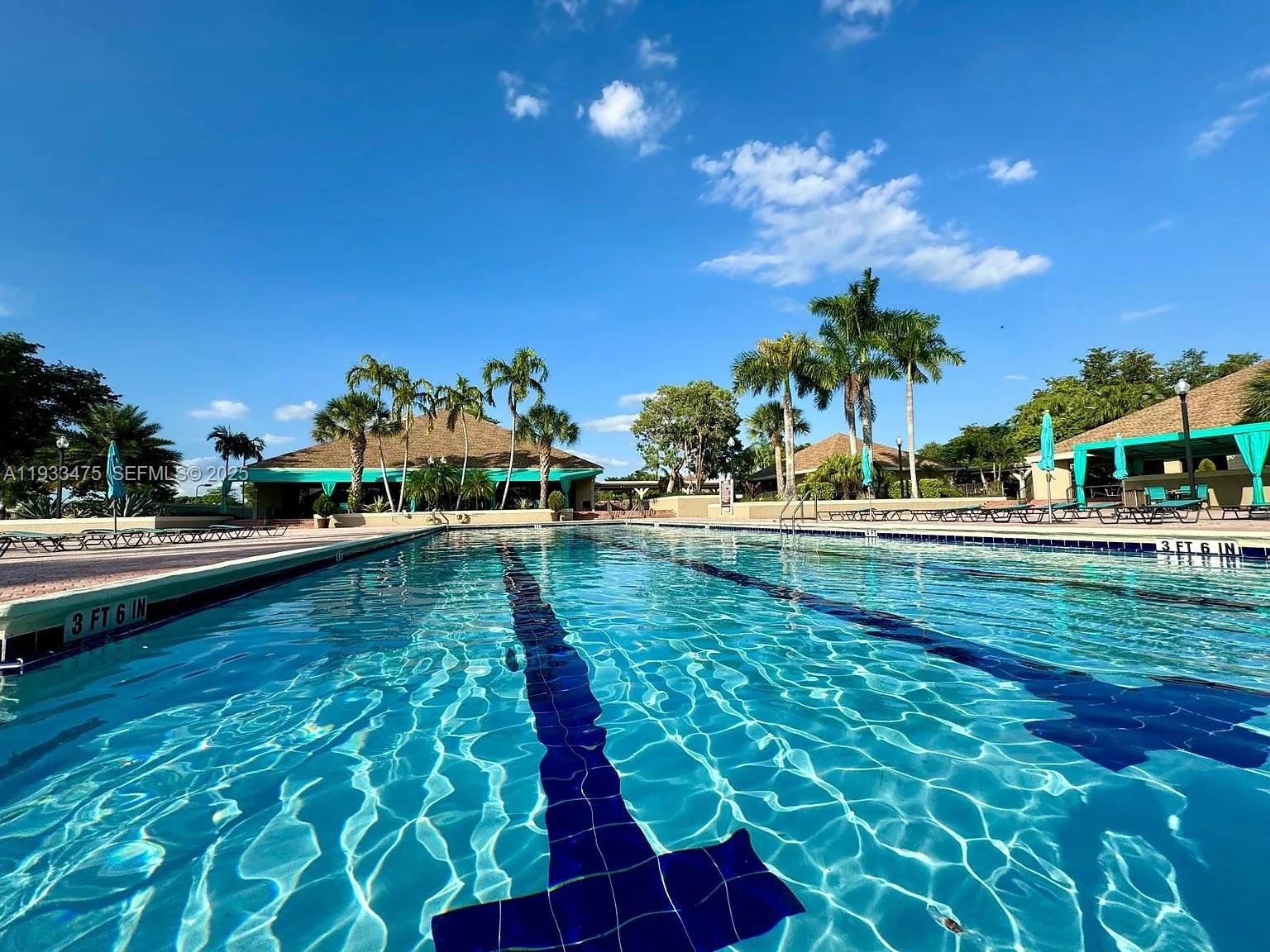 LAKES MEADOW VILG HOMES C - Residential Lease