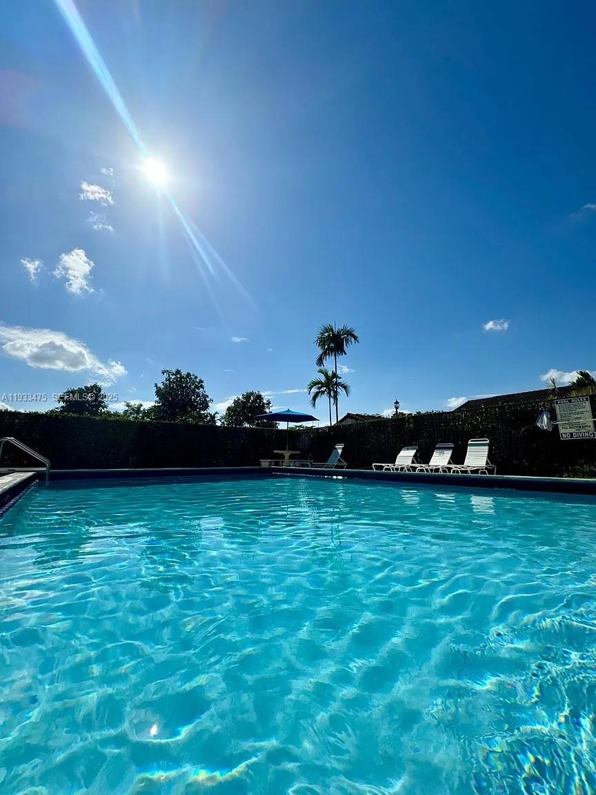 LAKES MEADOW VILG HOMES C - Residential Lease