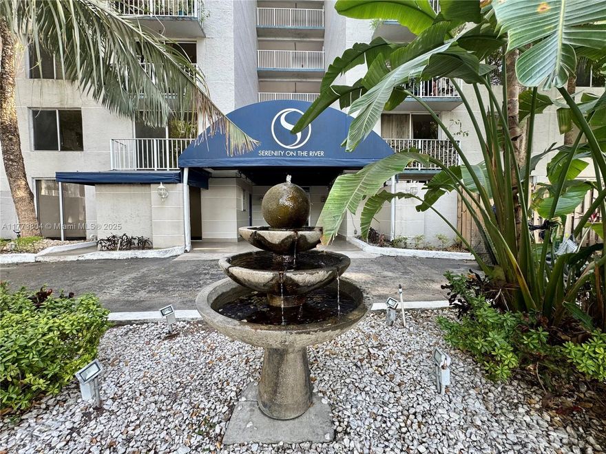 Discover this 1-bedroom, 1-bathroom condo nestled along the scenic Miami River. Offering a blend of comfort and convenience, this condo offer amenities, including a pool and gym. Ideally located just minutes from Miami International Airport, Downtown Miami, Jackson Memorial Hospital, and an array of shopping and dining options, this condo is an excellent choice for professionals, students, or investors.
Don't miss your chance to experience the best of Miami living—schedule your showing today! The unit is rented until march 2026 at $1,800