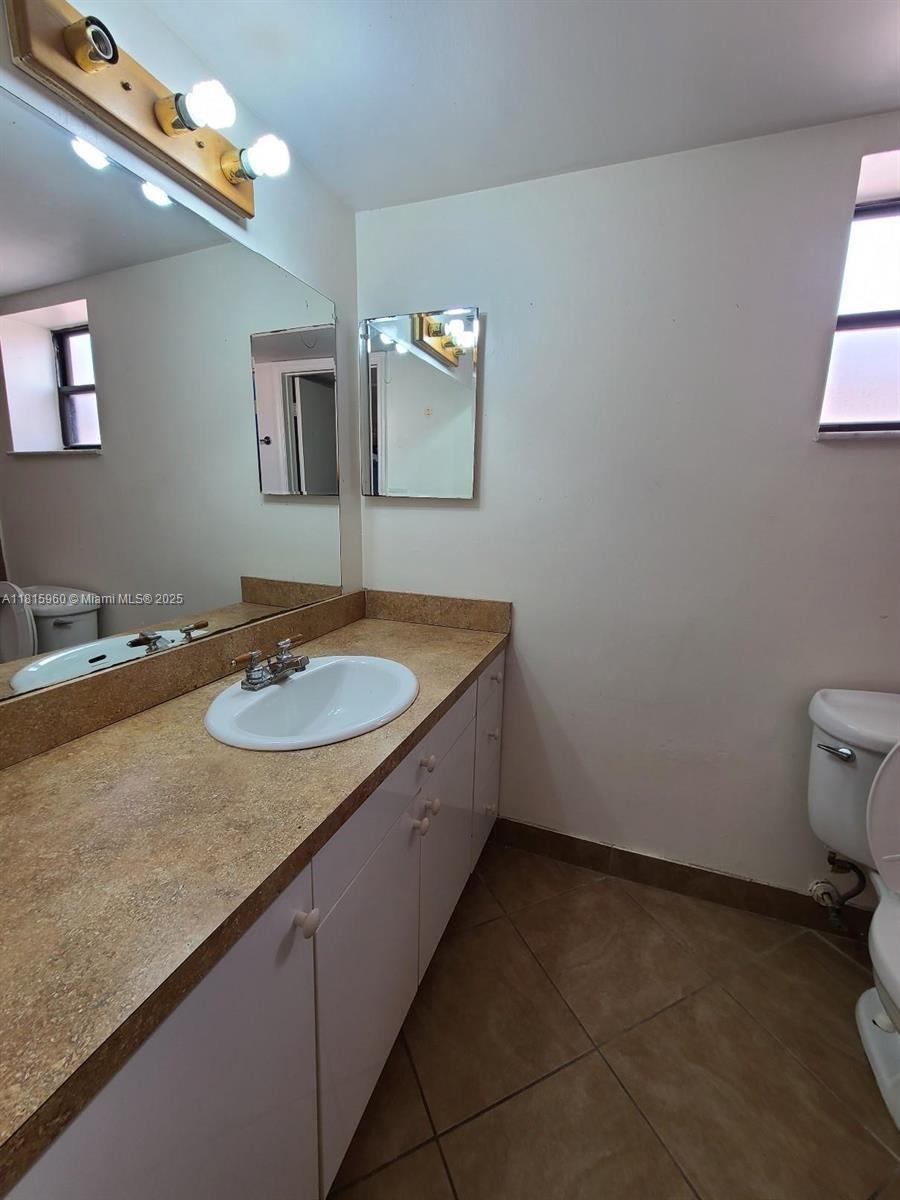 PRESIDENTIAL GOLFVIEW COND - Residential
