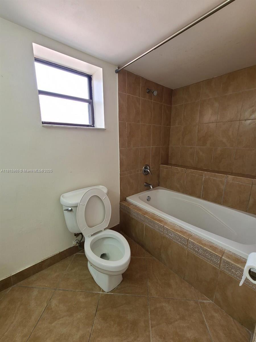 PRESIDENTIAL GOLFVIEW COND - Residential