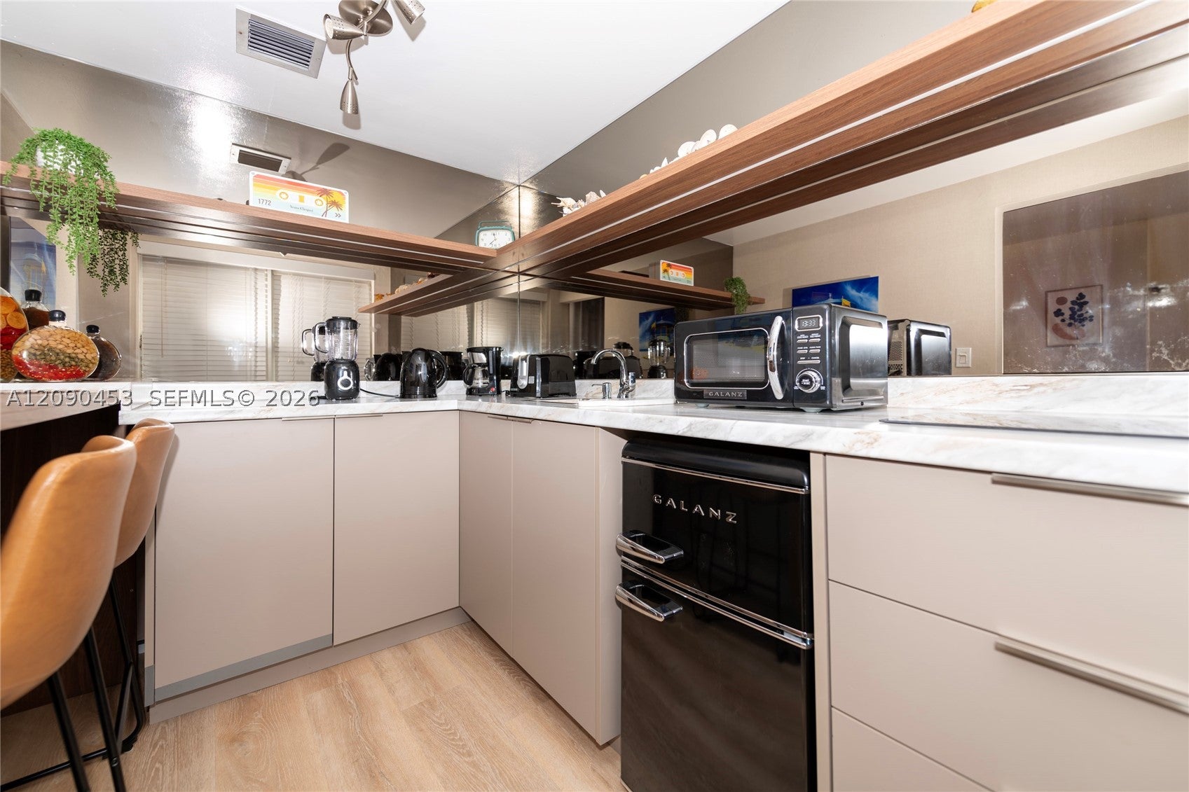918 Ocean Dr 206
