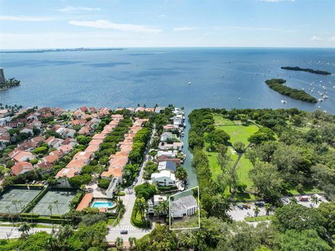 2120 S Bayshore Dr Miami FL 33133