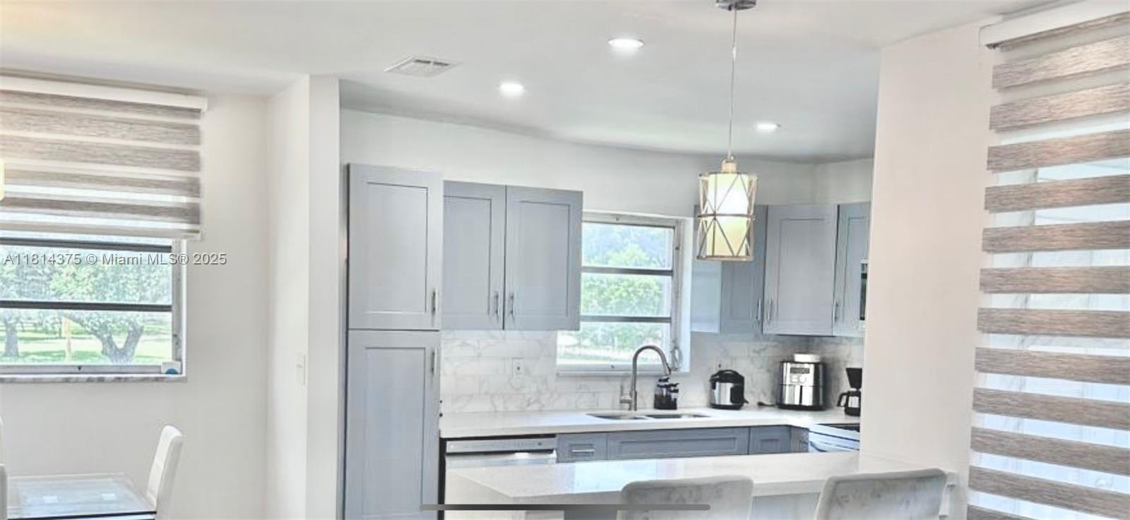 BEVERLY HILLS CONDO NUMBE - Residential
