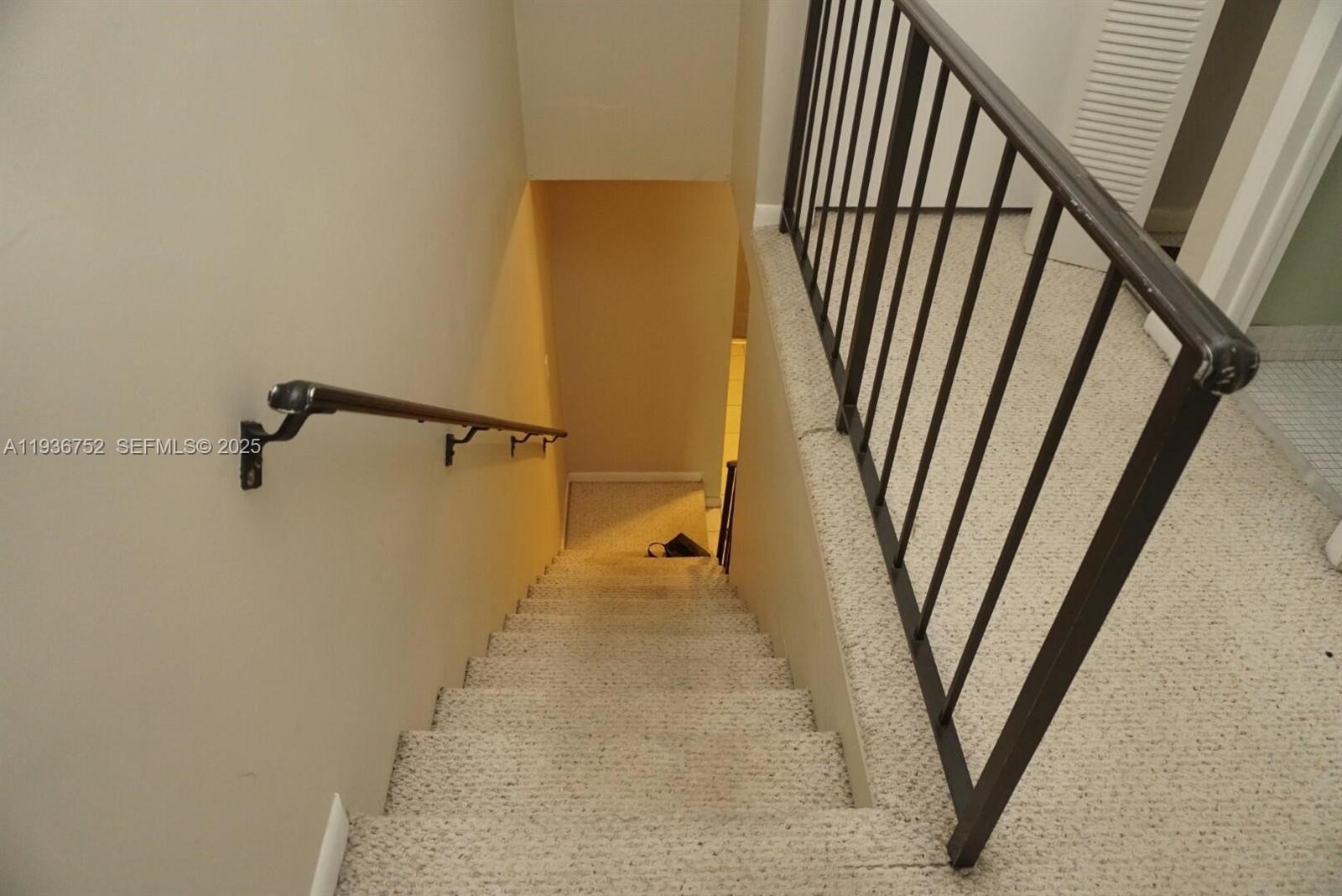 ARISTA PARK CONDO - Residential