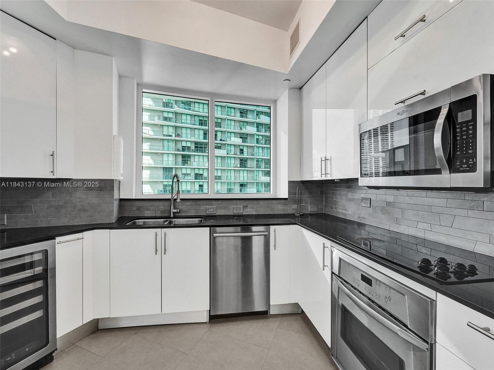 60 SW 13th St 3224
