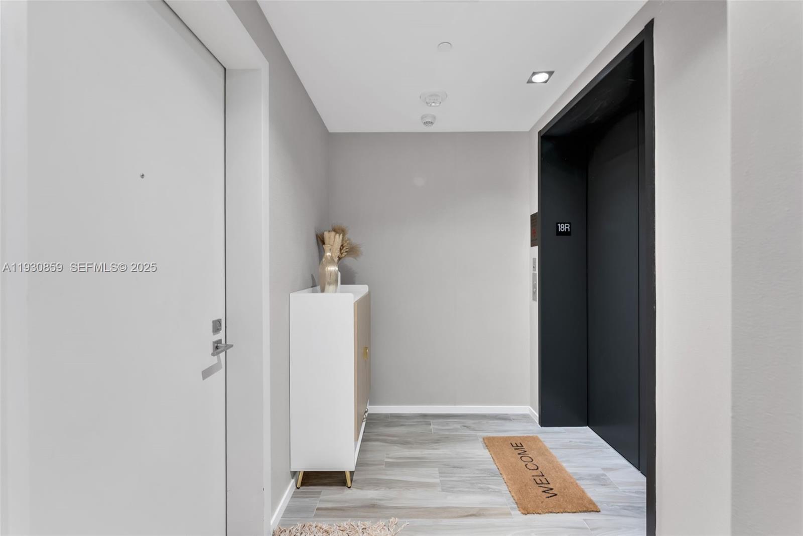 801 SMA RESIDENCE CONDO - Residential