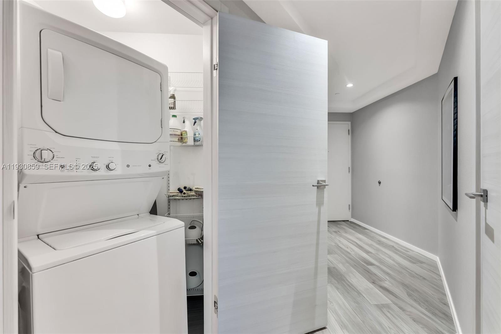 801 SMA RESIDENCE CONDO - Residential