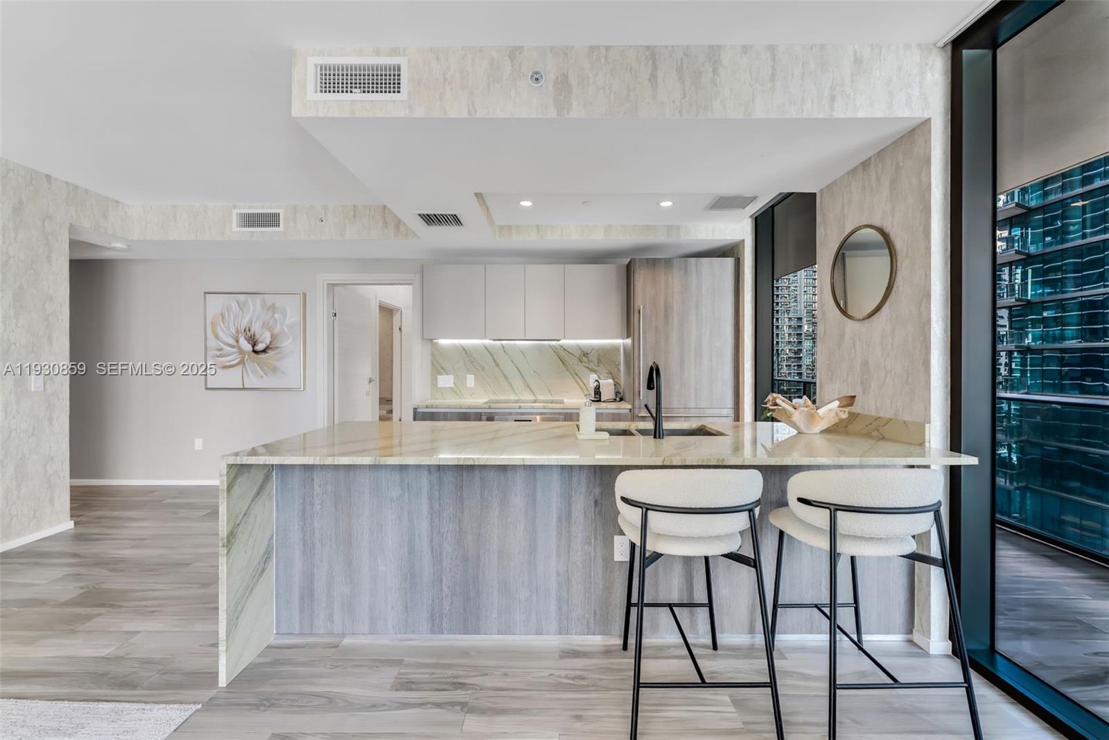 801 SMA RESIDENCE CONDO - Residential