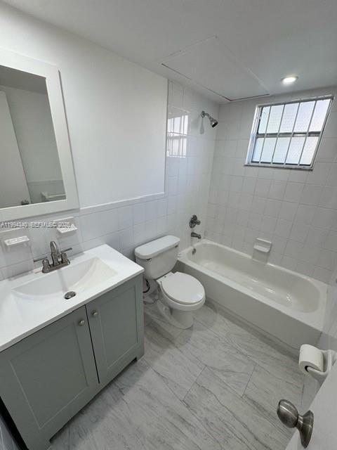 CRYSTAL CONDO - Residential