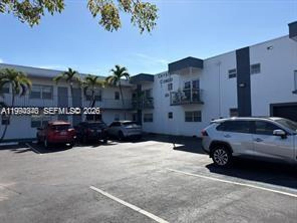 Photo of 30 SE 4th Ave #109, Hallandale Beach, FL 33009 (MLS # A11994340)