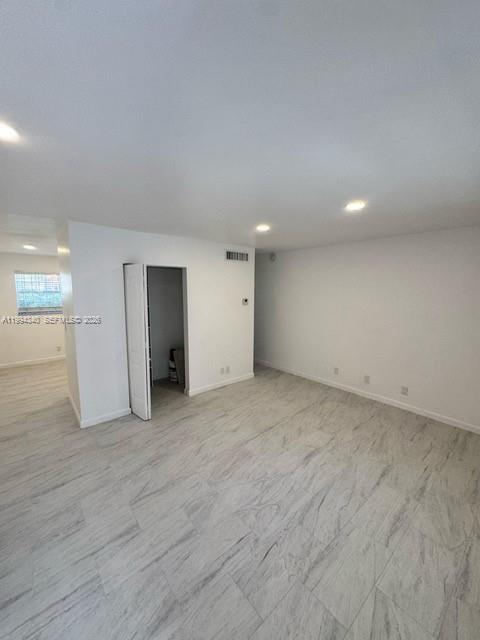 CRYSTAL CONDO - Residential