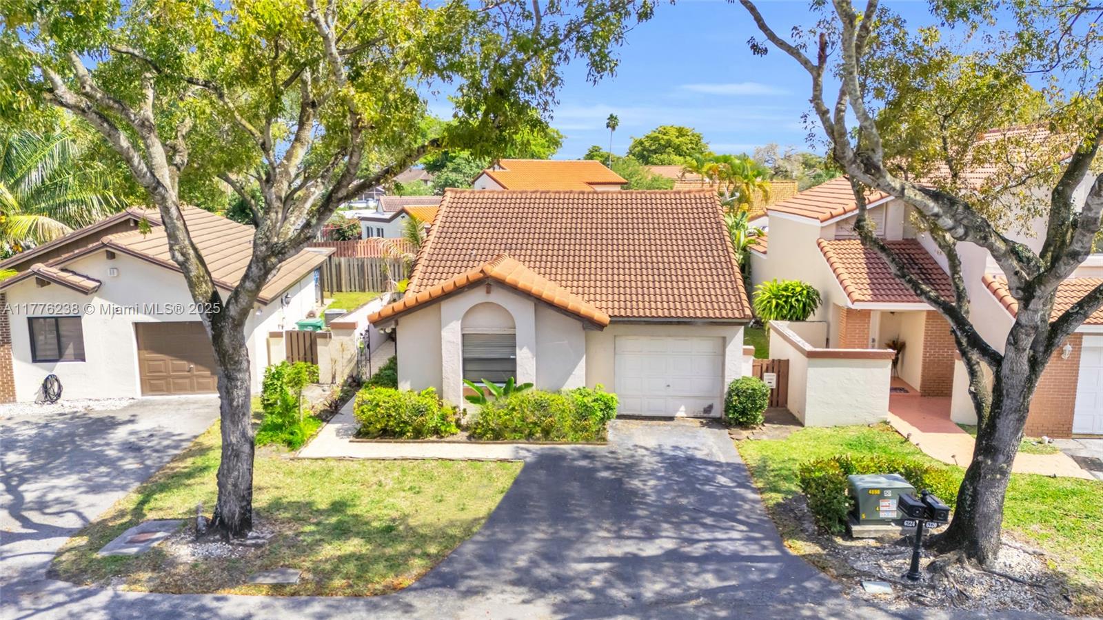 Property for Sale at 6224 Nw 179th Ter, Hialeah, Miami-Dade County, Florida - Bedrooms: 3 
Bathrooms: 2  - $465,000