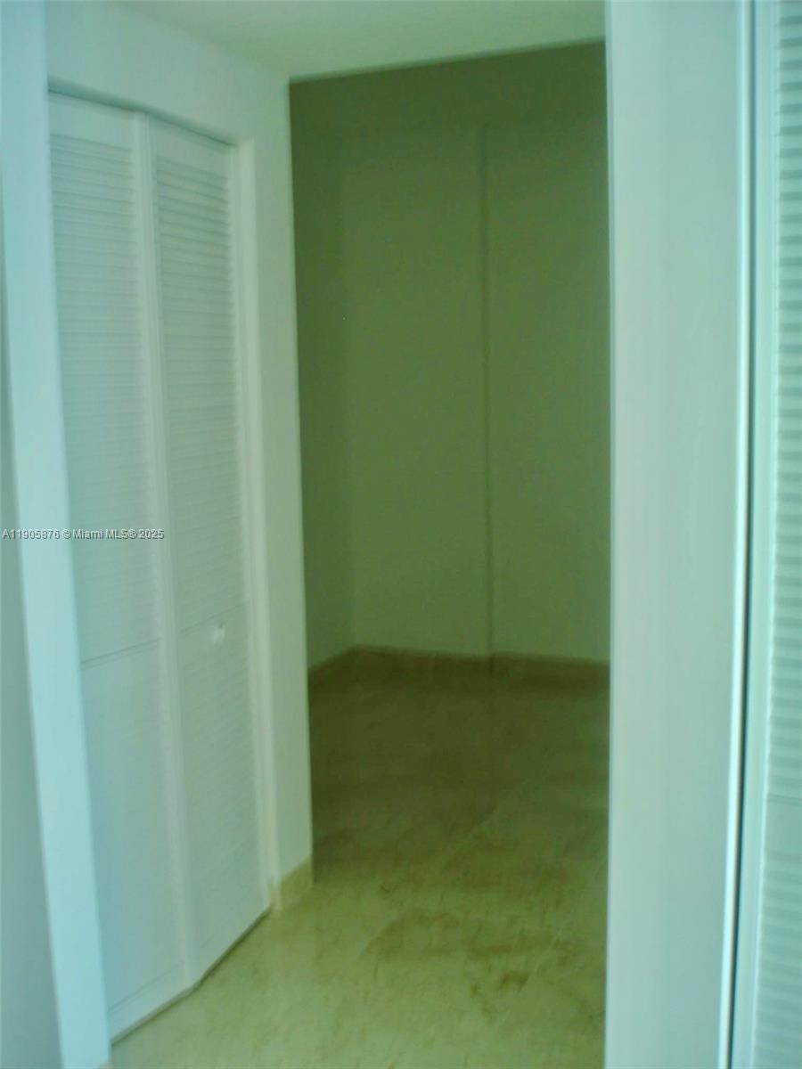 GALLERY ART CONDO - Residential Lease