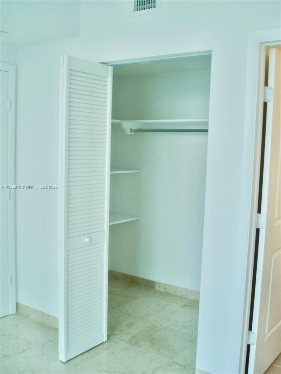 GALLERY ART CONDO - Residential Lease