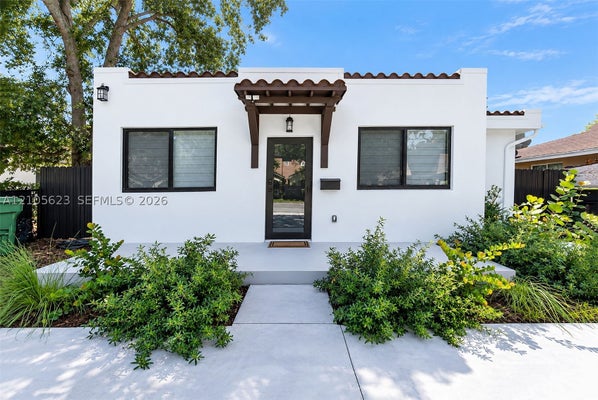 158 E 4TH ST, HIALEAH, FL 33010 - Image bef3c008e9b0c9e61ea41b1a58c3b556/2401616371