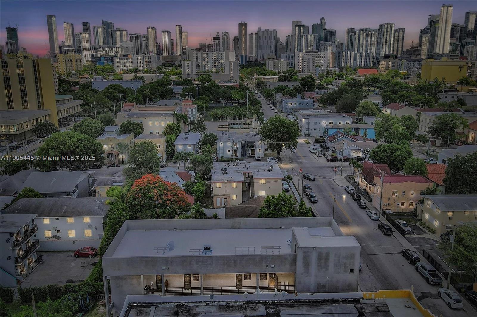 LAWRENCE ESTATE LAND CO - Residential Lease