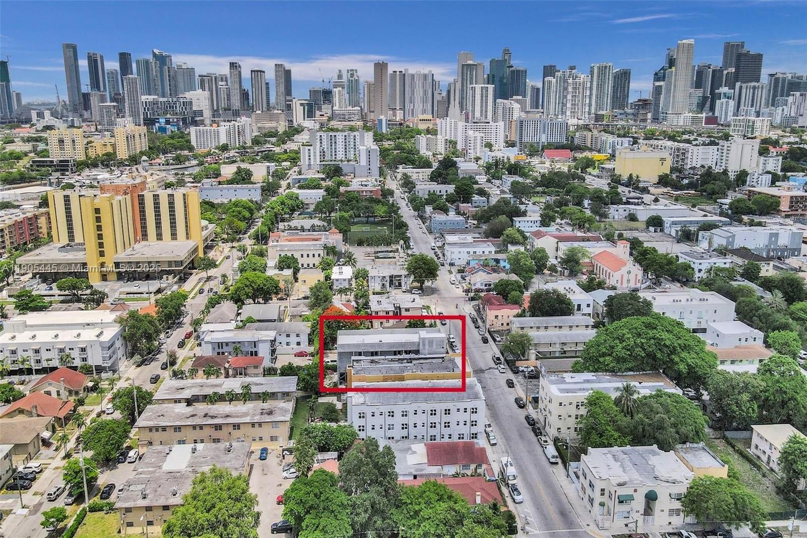 LAWRENCE ESTATE LAND CO - Residential Lease