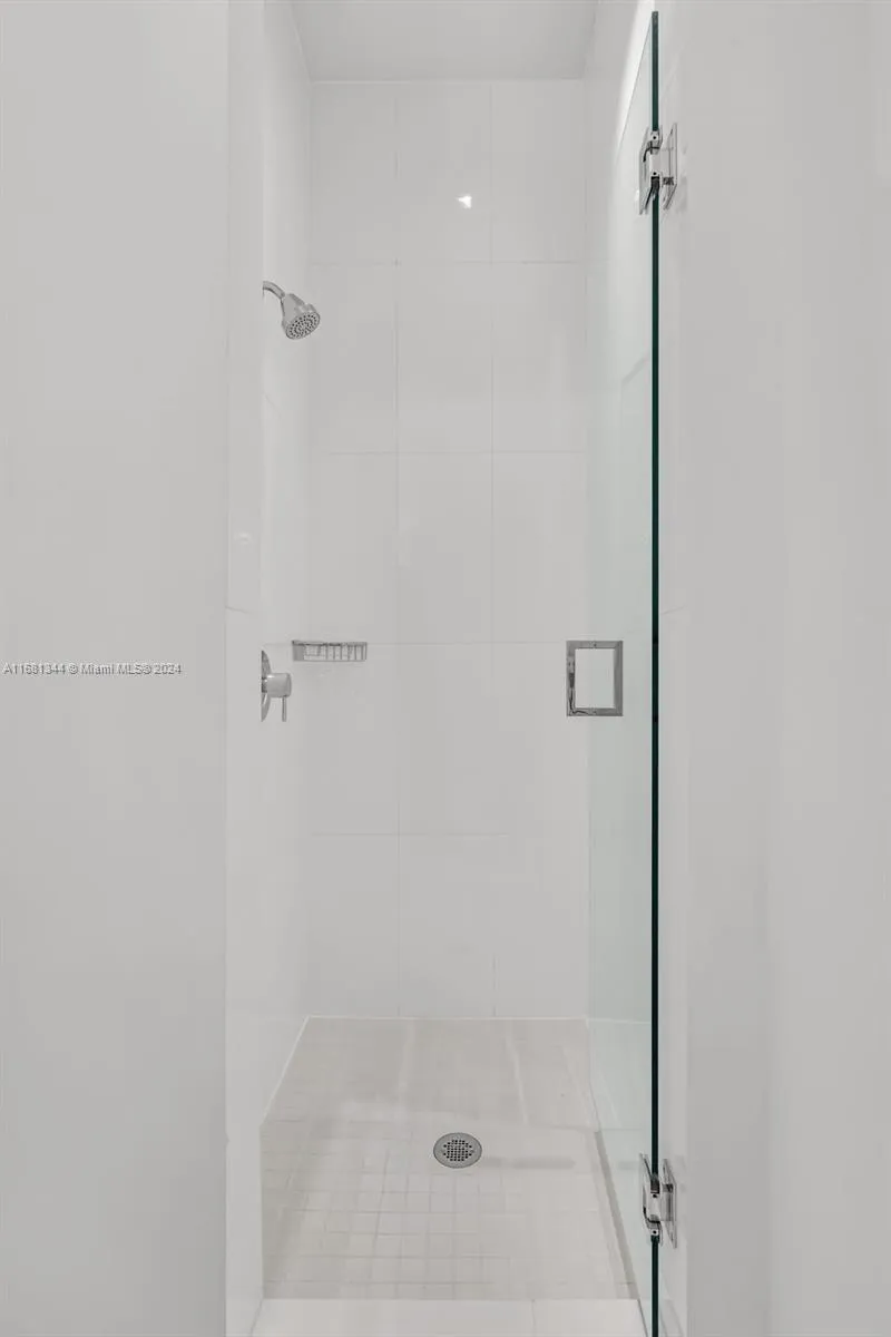 Coral Gables, Florida 33134, United States, 3 Bedrooms Bedrooms, ,4 BathroomsBathrooms,Residential,Active,37103