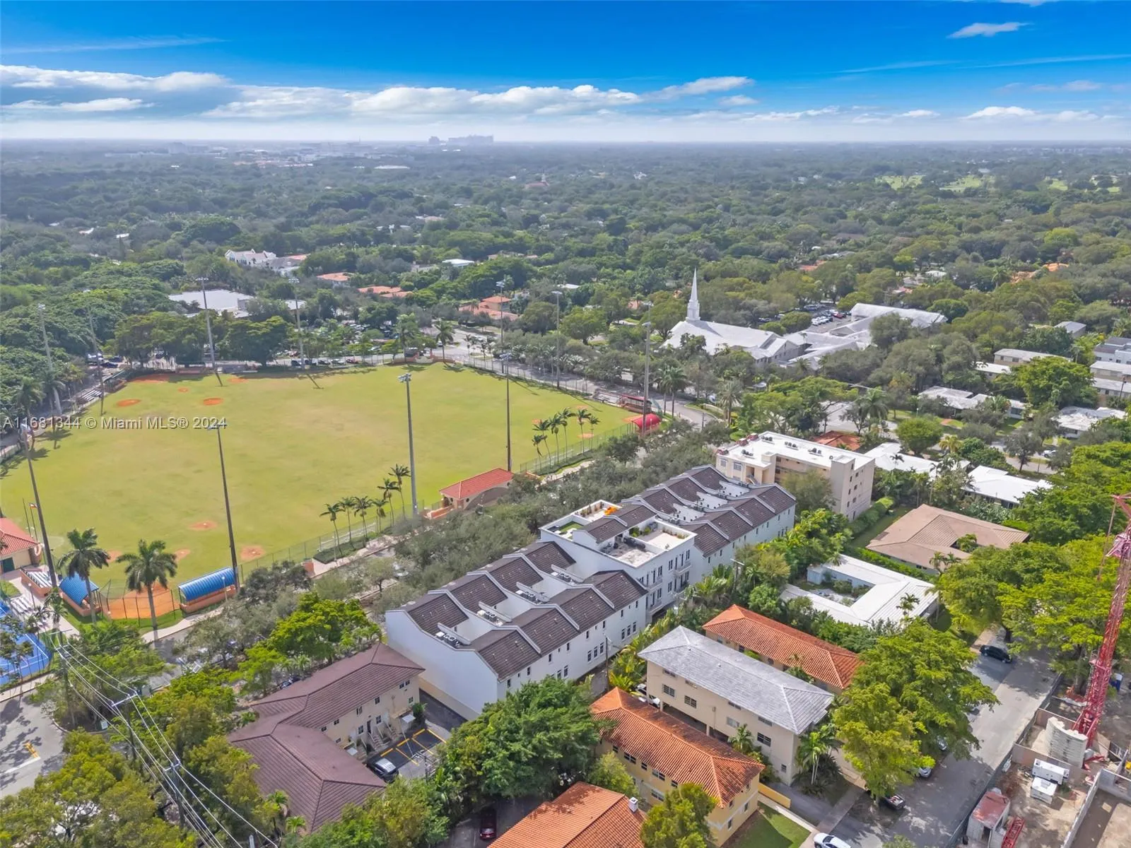 Coral Gables, Florida 33134, United States, 3 Bedrooms Bedrooms, ,4 BathroomsBathrooms,Residential,Active,37103