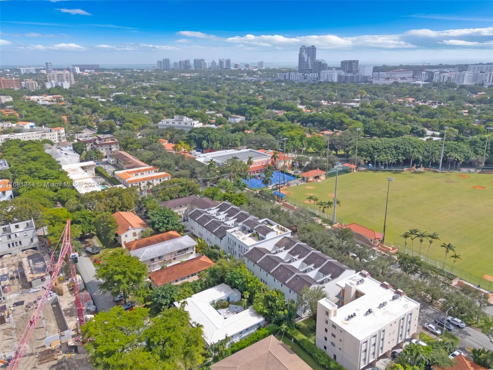 Coral Gables, Florida 33134, United States, 3 Bedrooms Bedrooms, ,4 BathroomsBathrooms,Residential,Active,37103