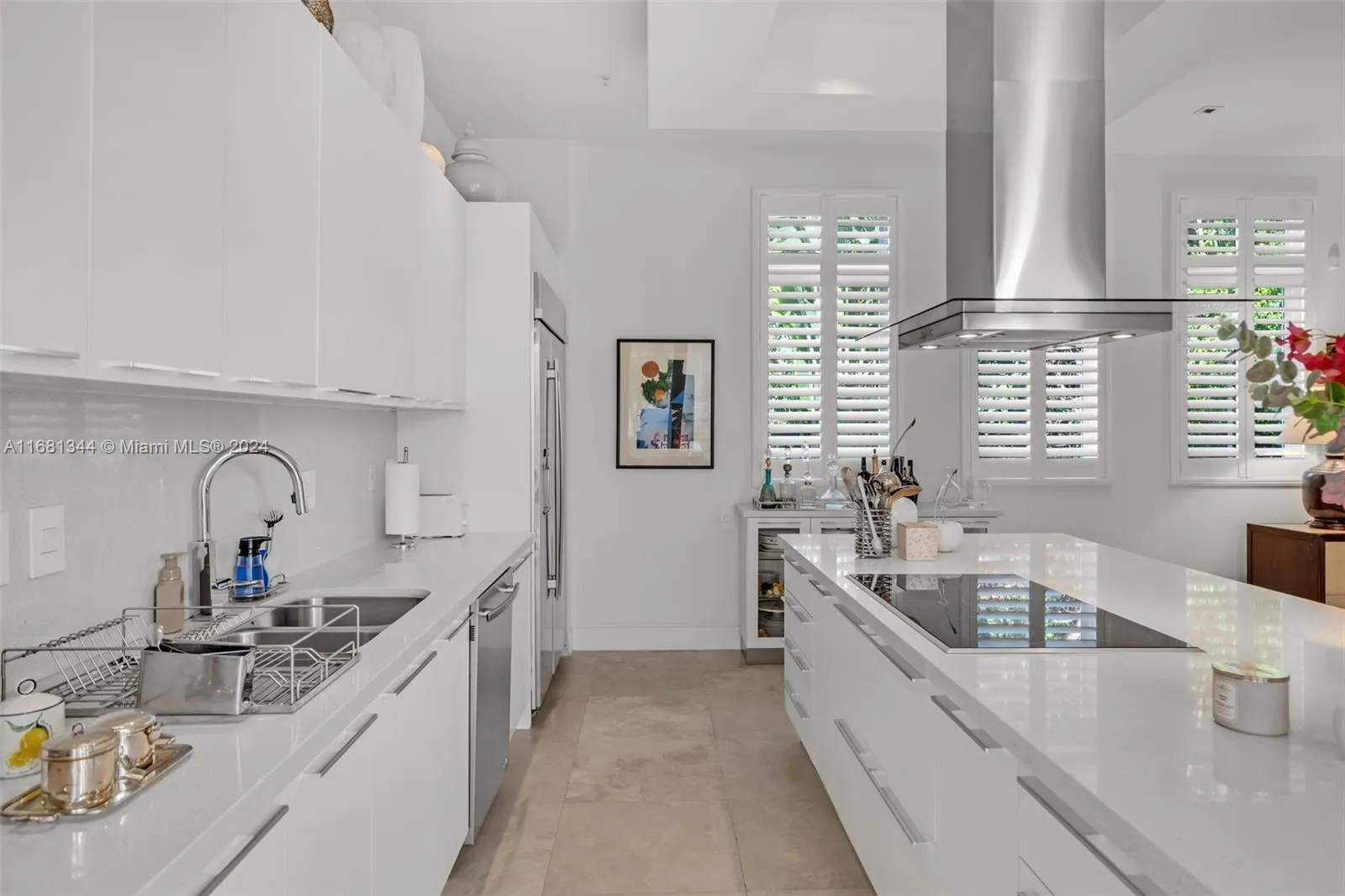 Coral Gables, Florida 33134, United States, 3 Bedrooms Bedrooms, ,4 BathroomsBathrooms,Residential,Active,37103