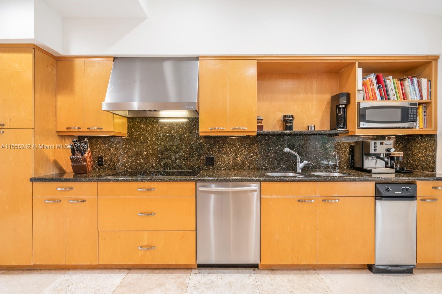 1STAADD HAMMOCK LAKE 2 - Residential