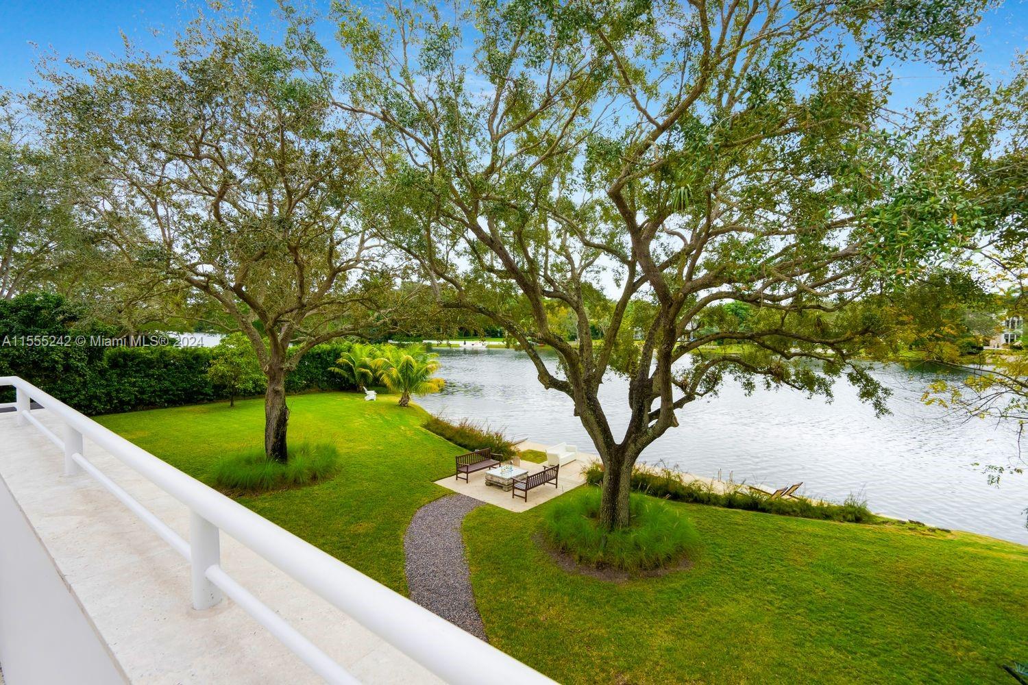 1STAADD HAMMOCK LAKE 2 - Residential