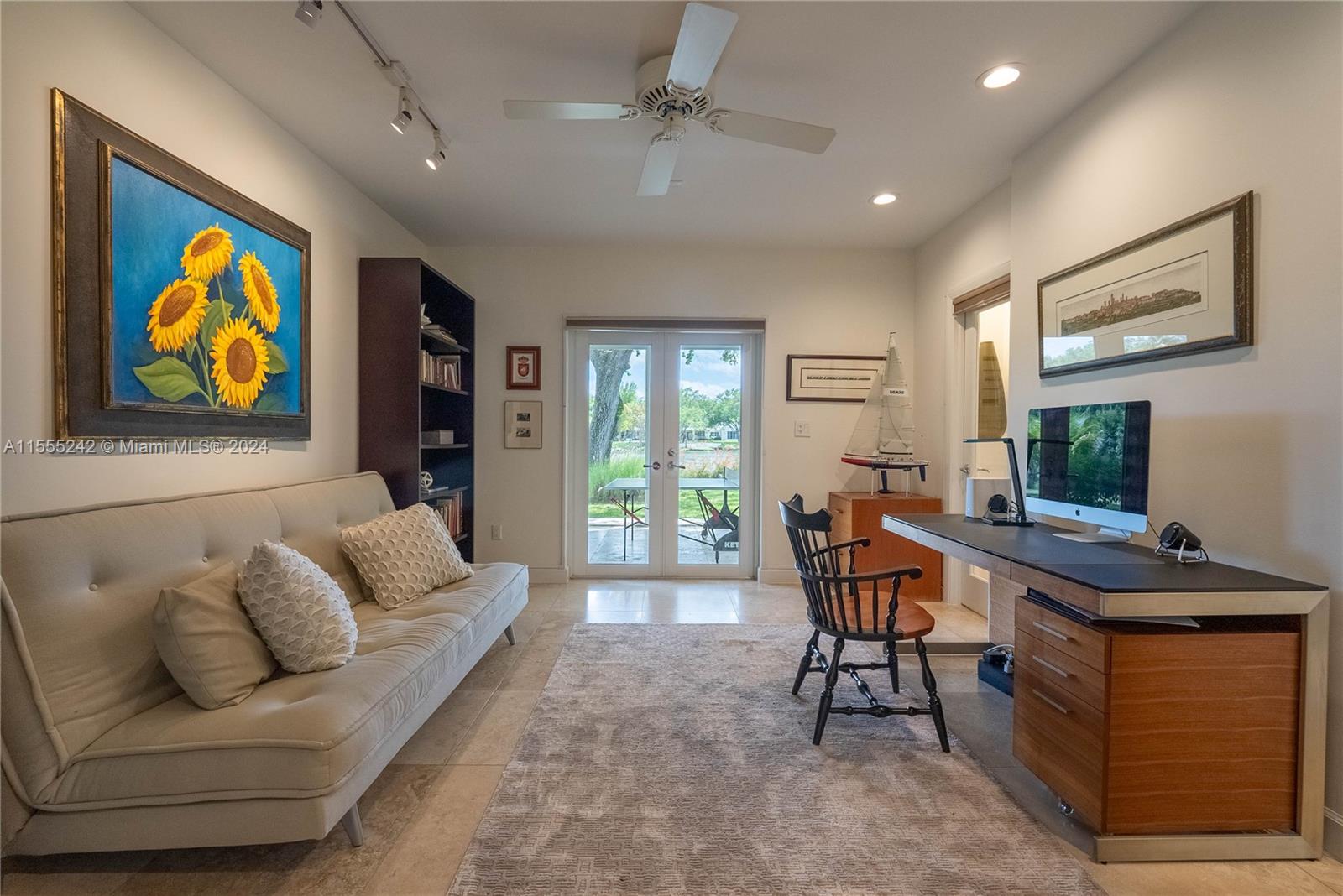 1STAADD HAMMOCK LAKE 2 - Residential