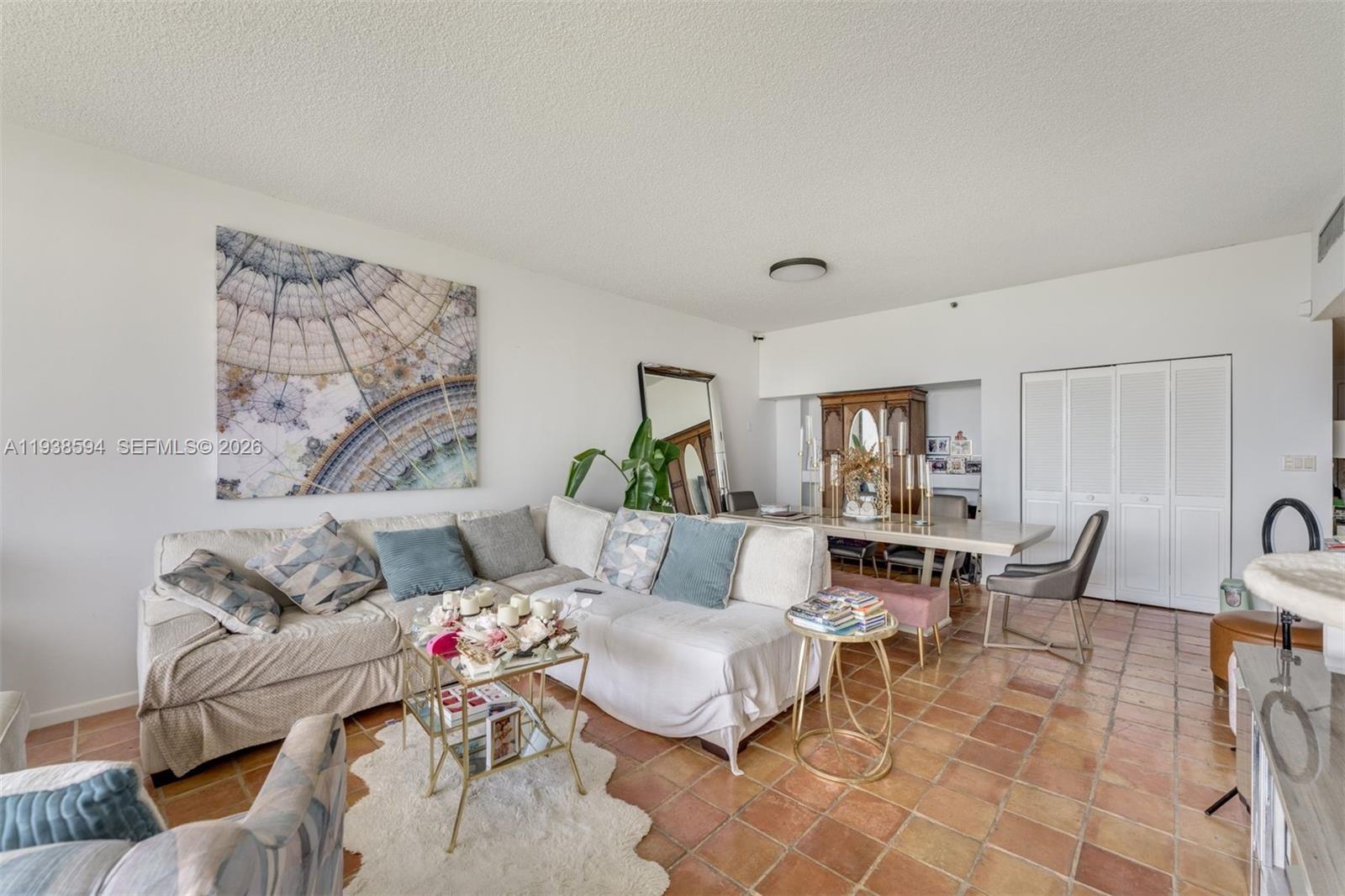 THE EMERALDBAY @ KEY COLON - Residential