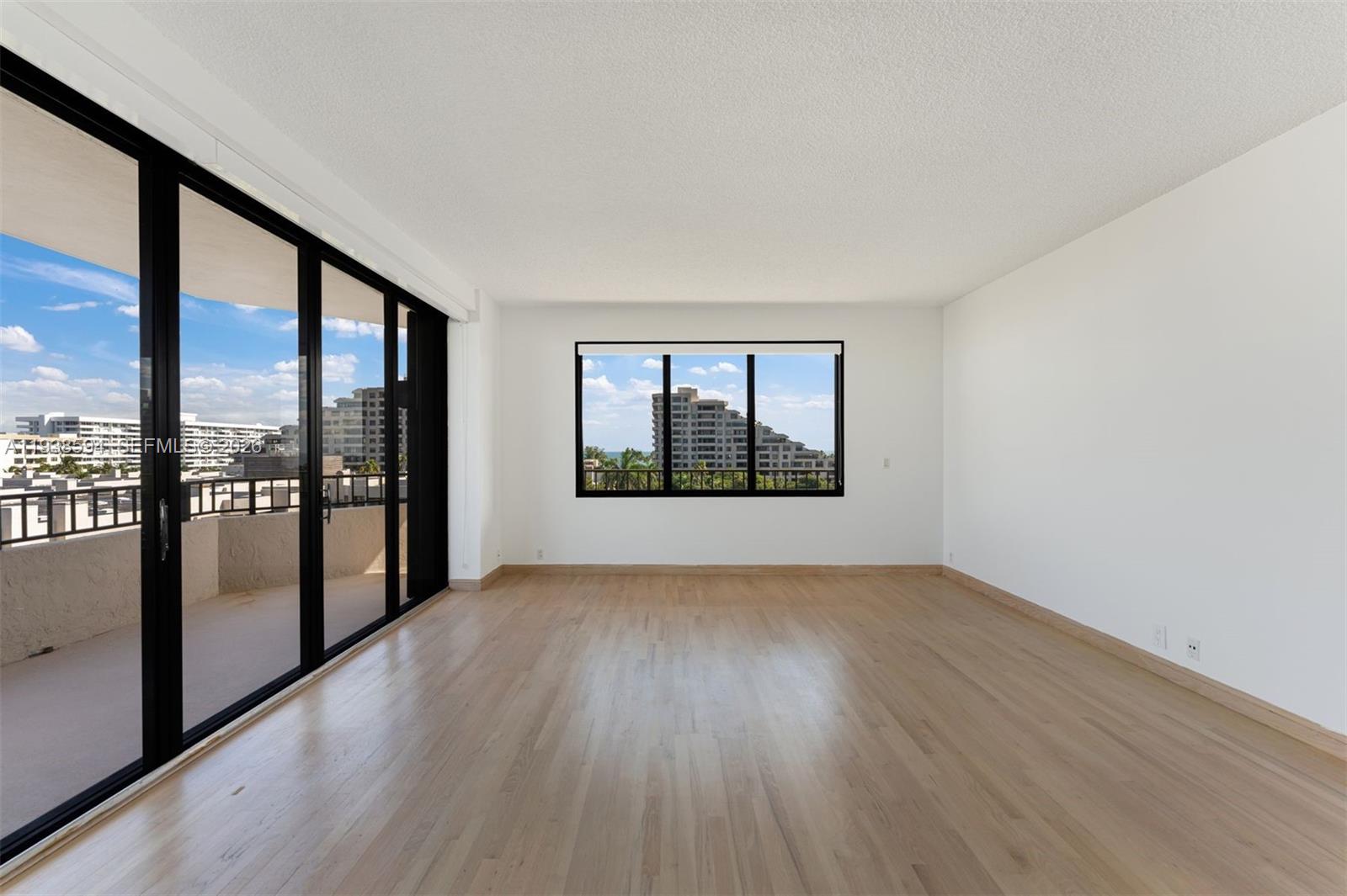 THE EMERALDBAY @ KEY COLON - Residential