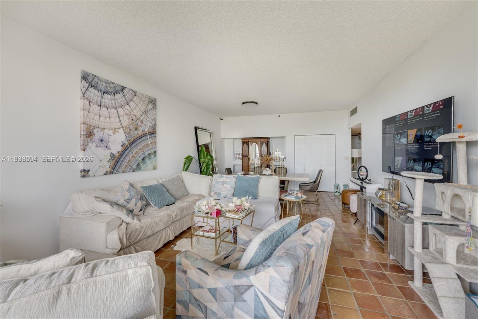 THE EMERALDBAY @ KEY COLON - Residential