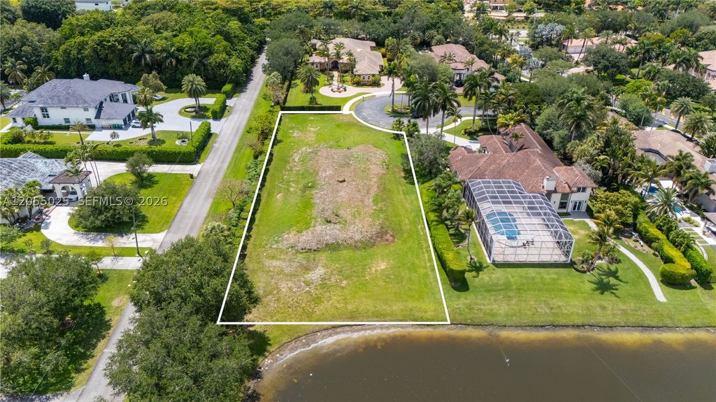 Photo of 10991 Northstar St, Davie, FL 33324 (MLS # A12055025)